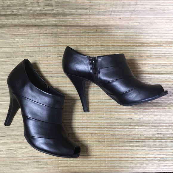 Fioni Faux Leather Peep Toes shoes - size 10 - Picture 2 of 11